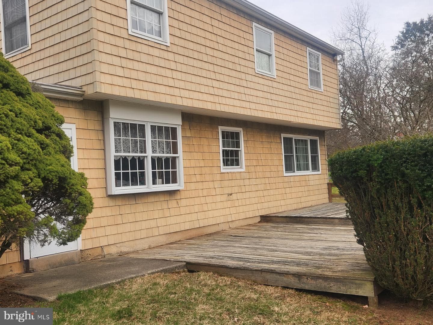 2486 Niblic Place photo 4