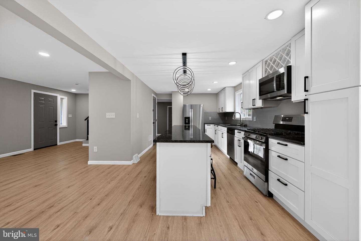 299 Kent Road photo 11