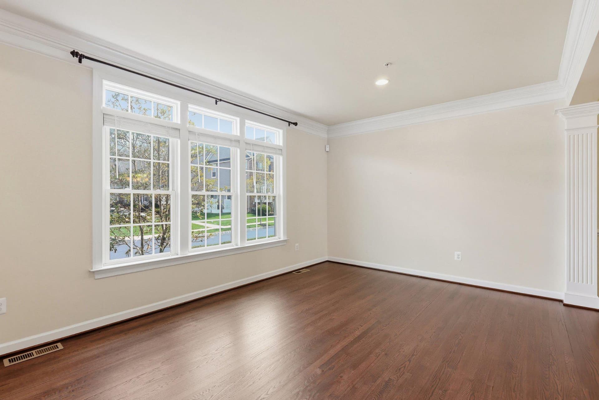 3765 William Daves Road photo 4