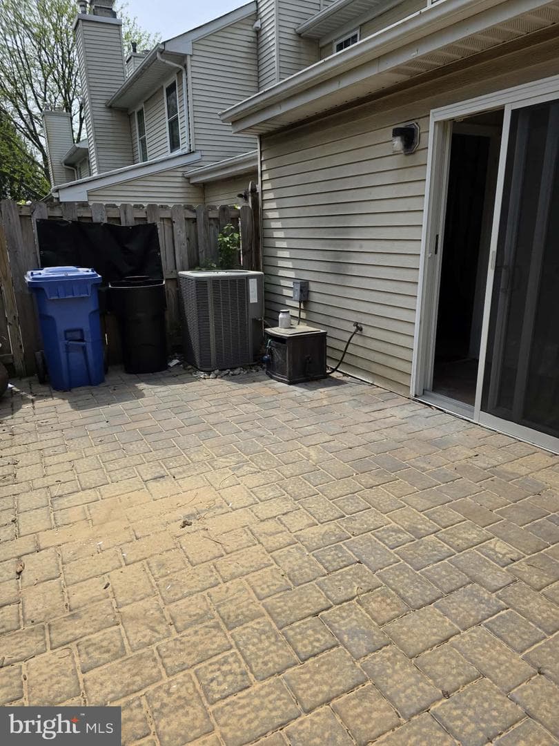 112 Fair Oaks Court photo 18