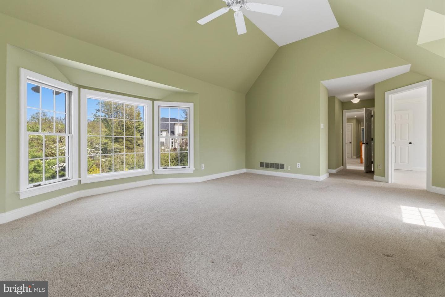 1 Saint Andrews Court photo 18