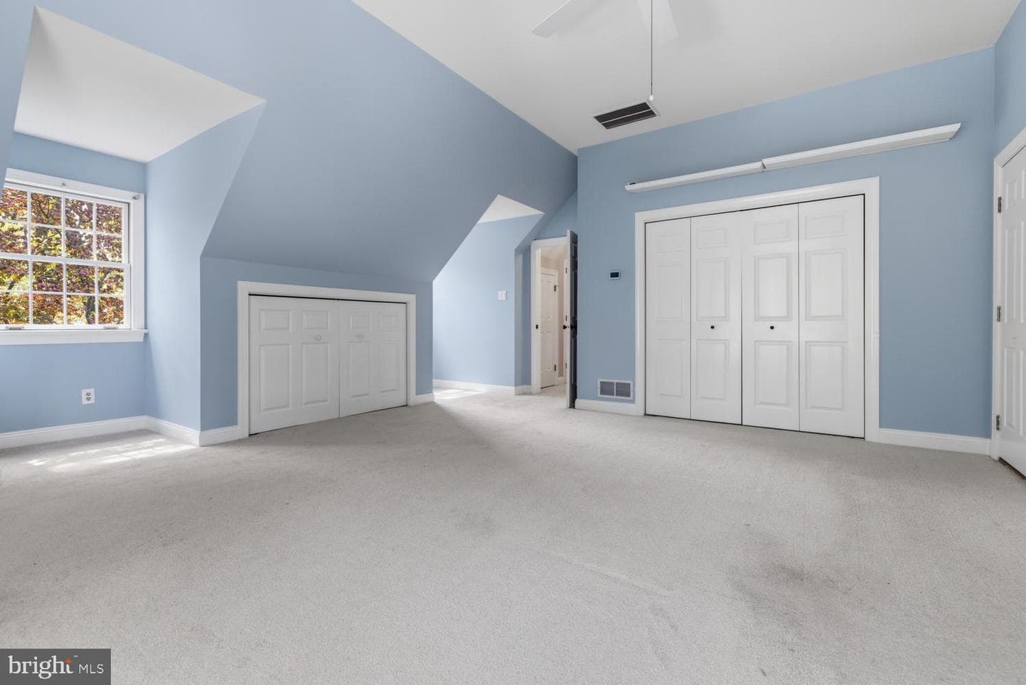 1 Saint Andrews Court photo 27