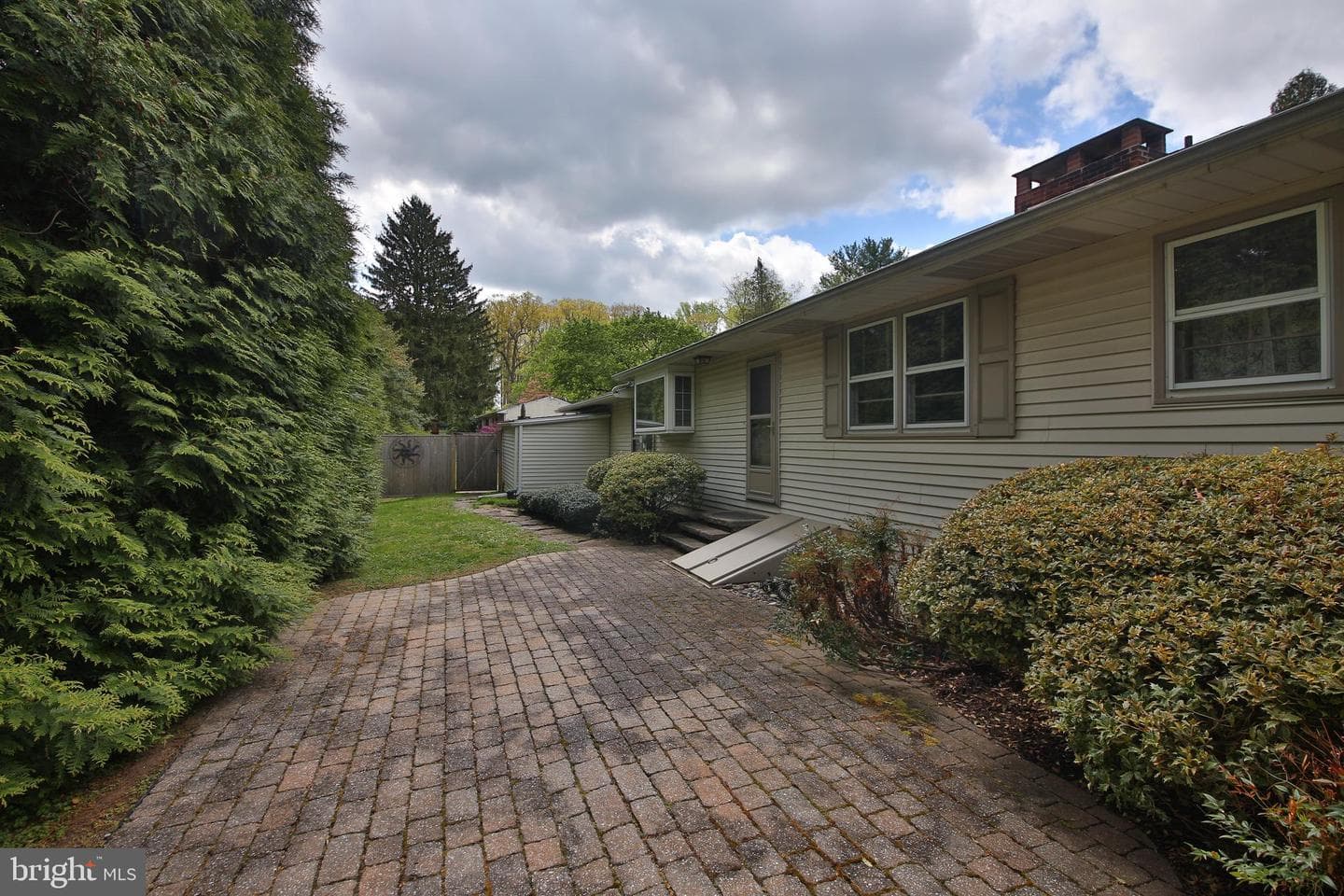 95 Springs Drive photo 29
