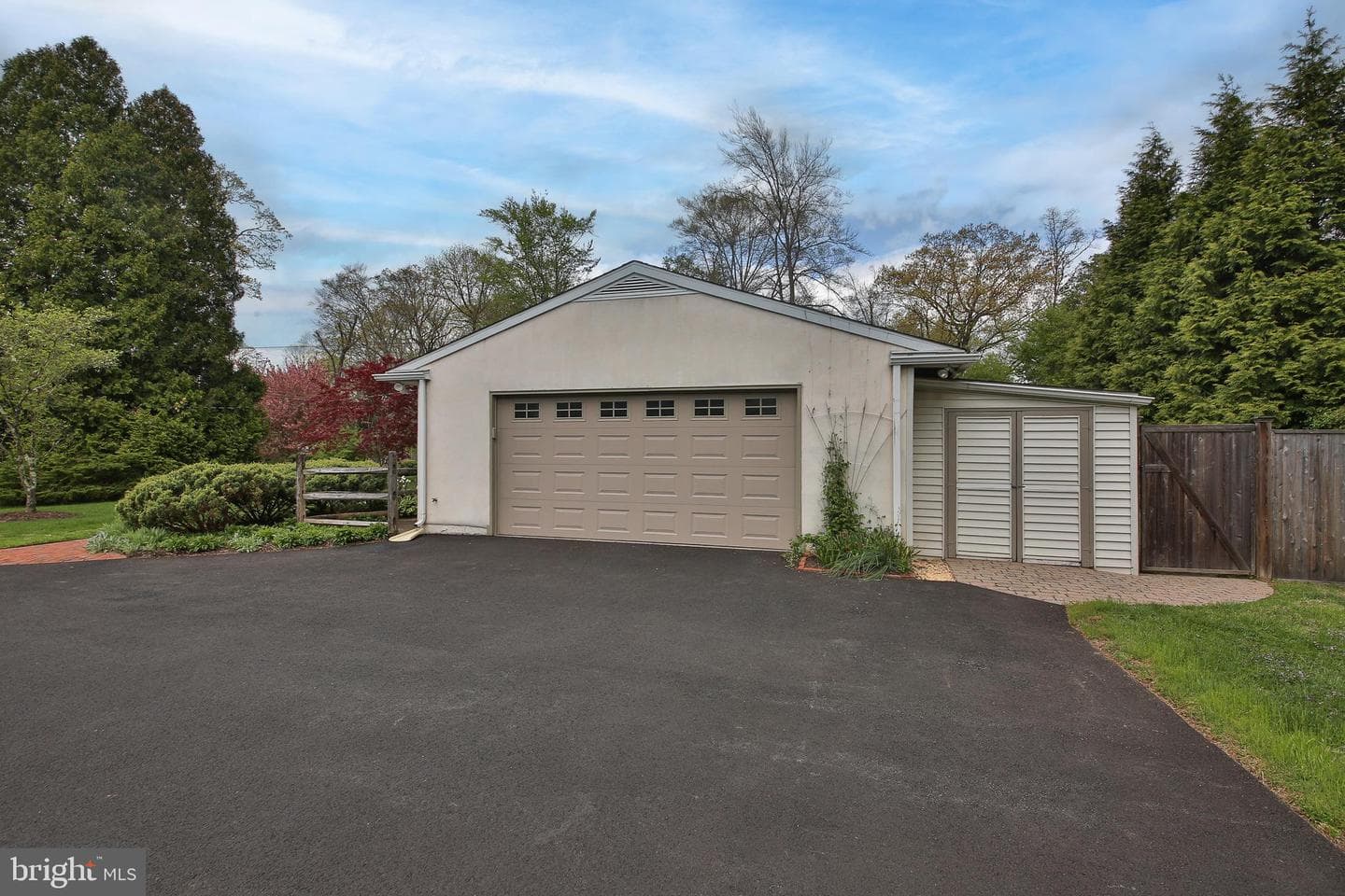 95 Springs Drive photo 31