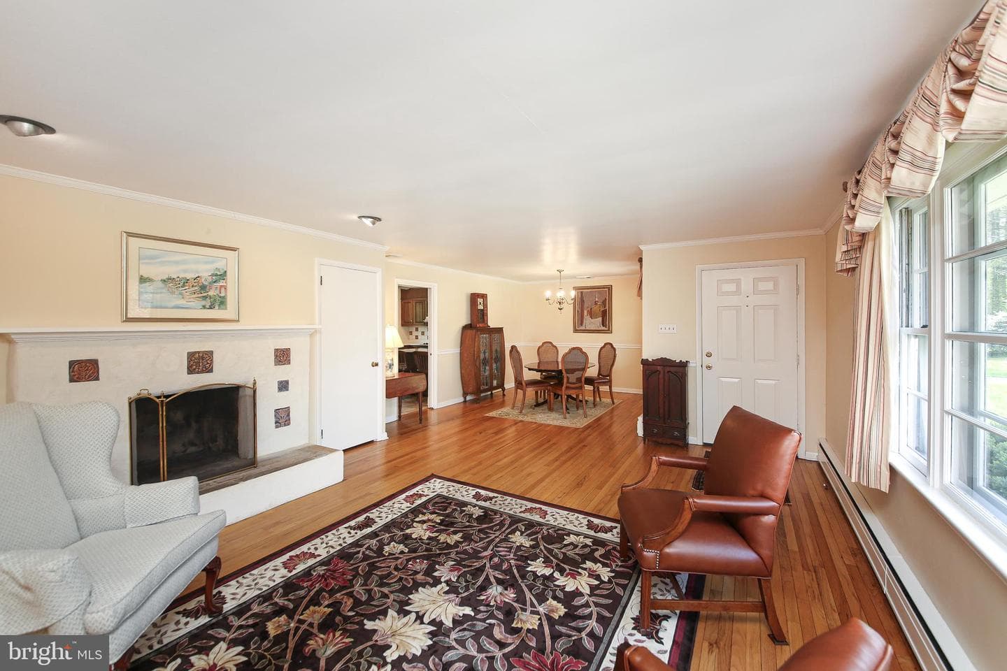 95 Springs Drive photo 4