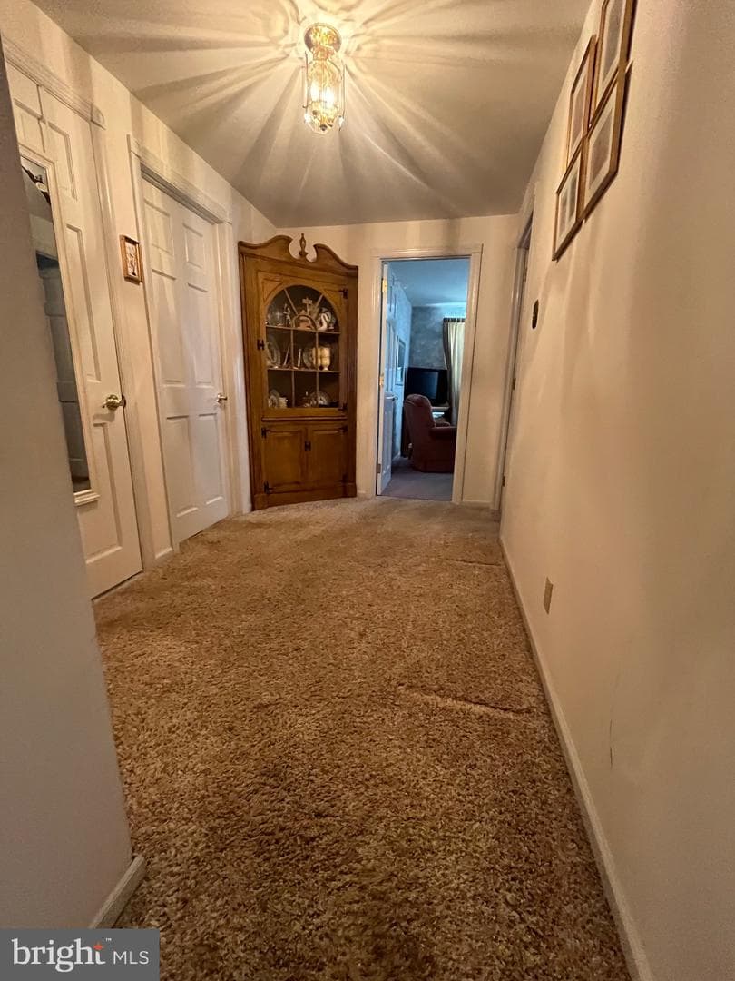 212 S Marmic Drive photo 16