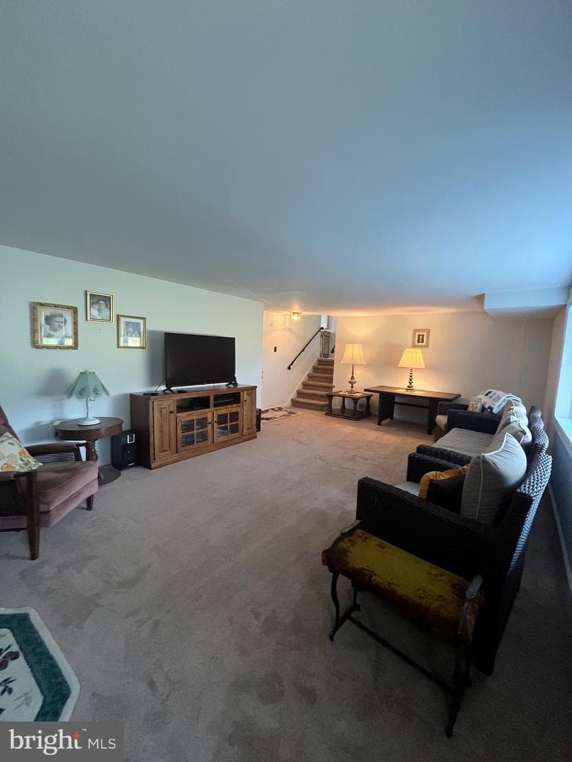212 S Marmic Drive photo 33