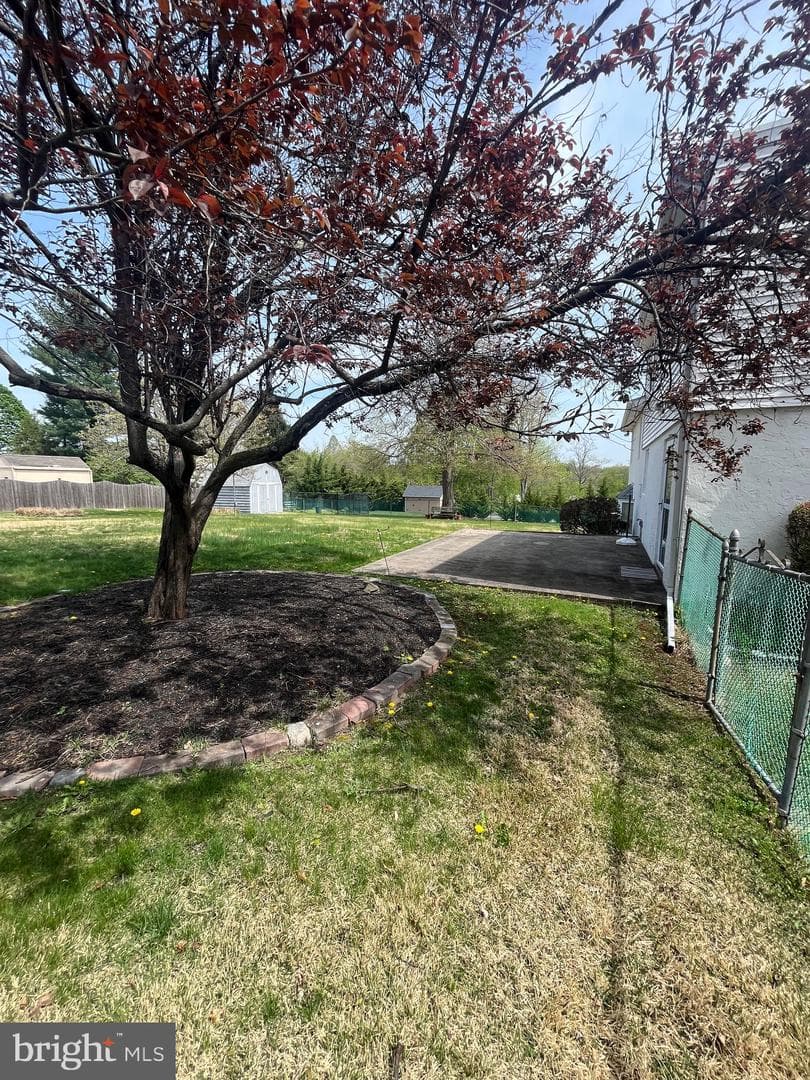 212 S Marmic Drive photo 4
