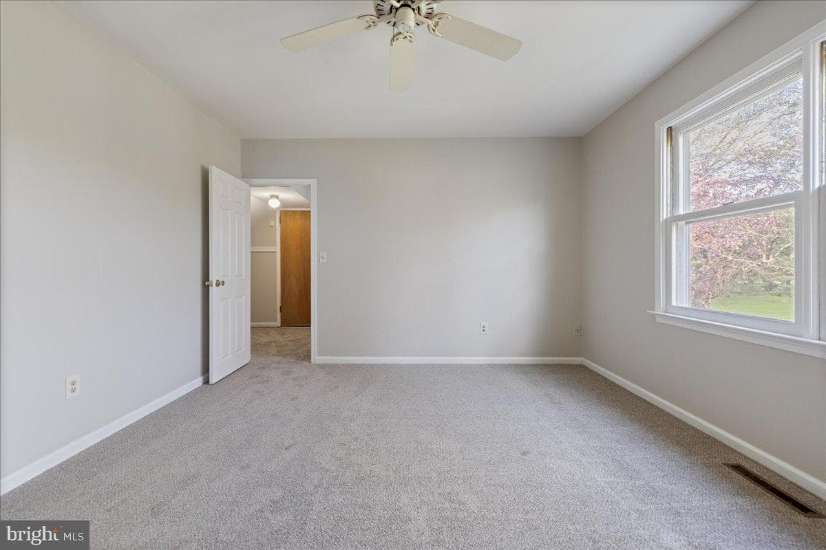 204 Poplar Road photo 16