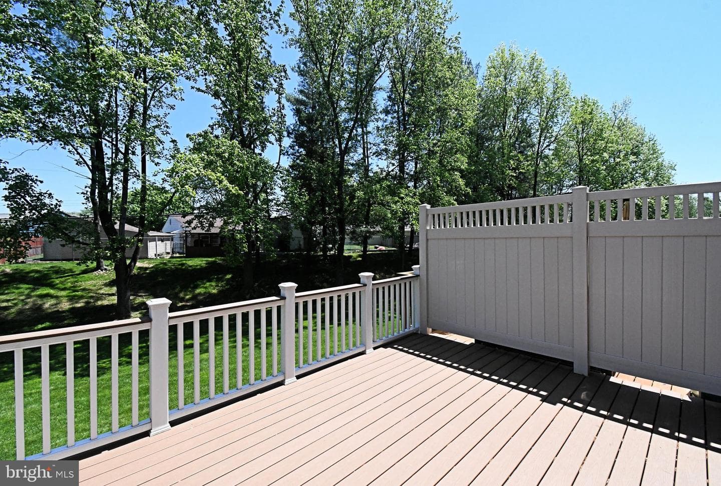 331 Ivanhoe Court photo 31