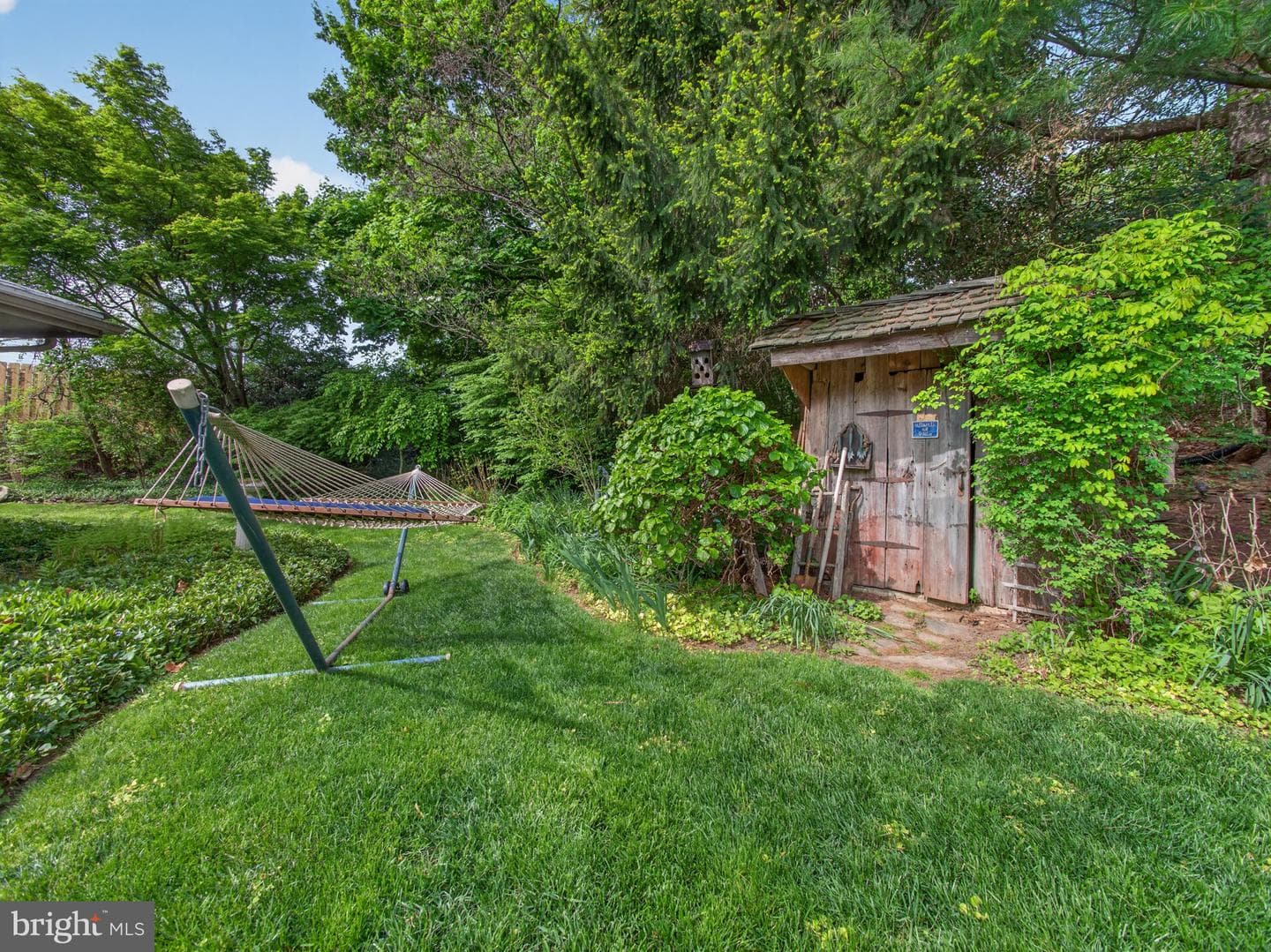 1 Upton Lane photo 43