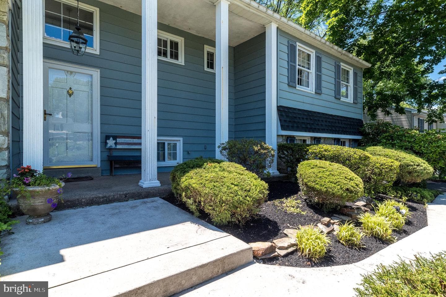 216 Windsor Drive photo 4