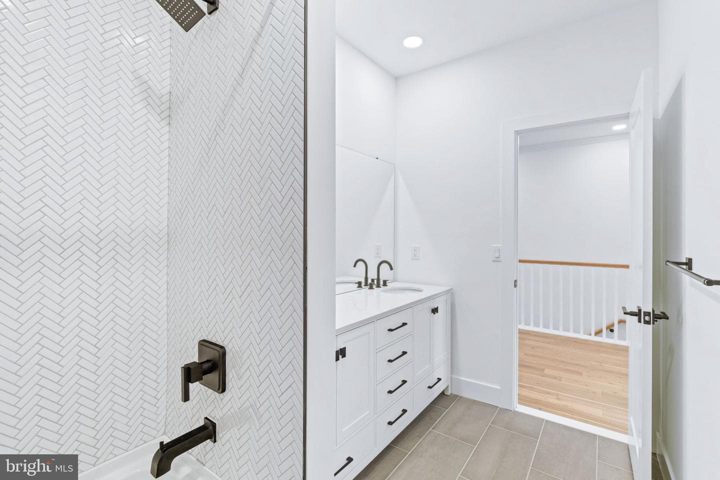 653 Provident Road photo 16