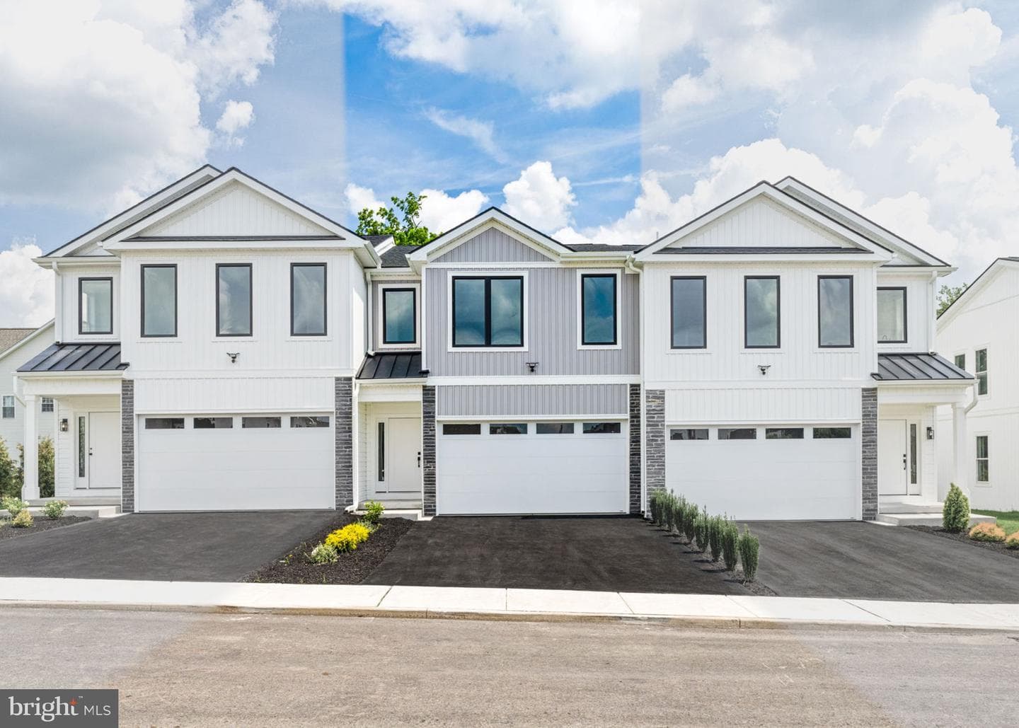 653 Provident Road photo 2