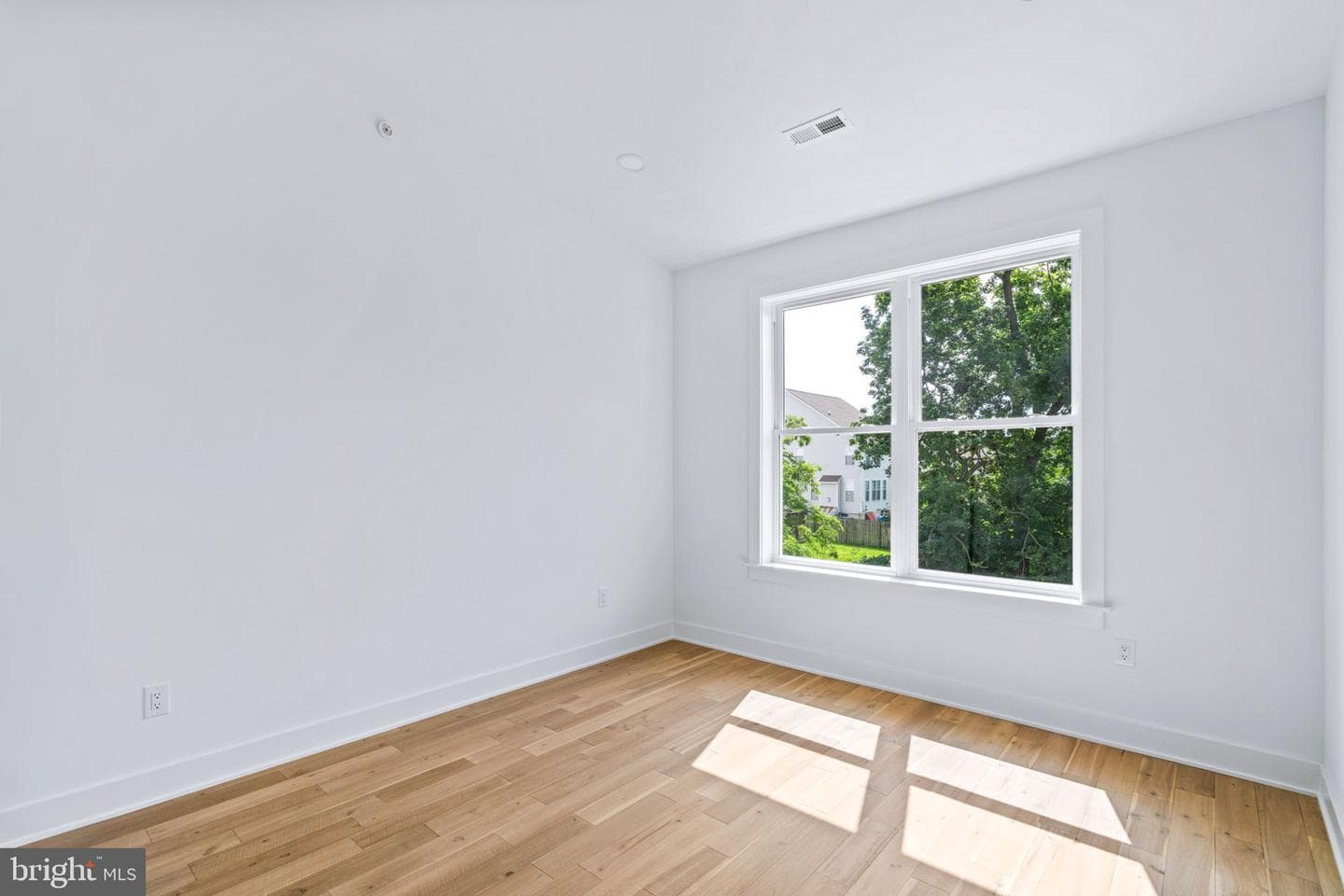 653 Provident Road photo 22