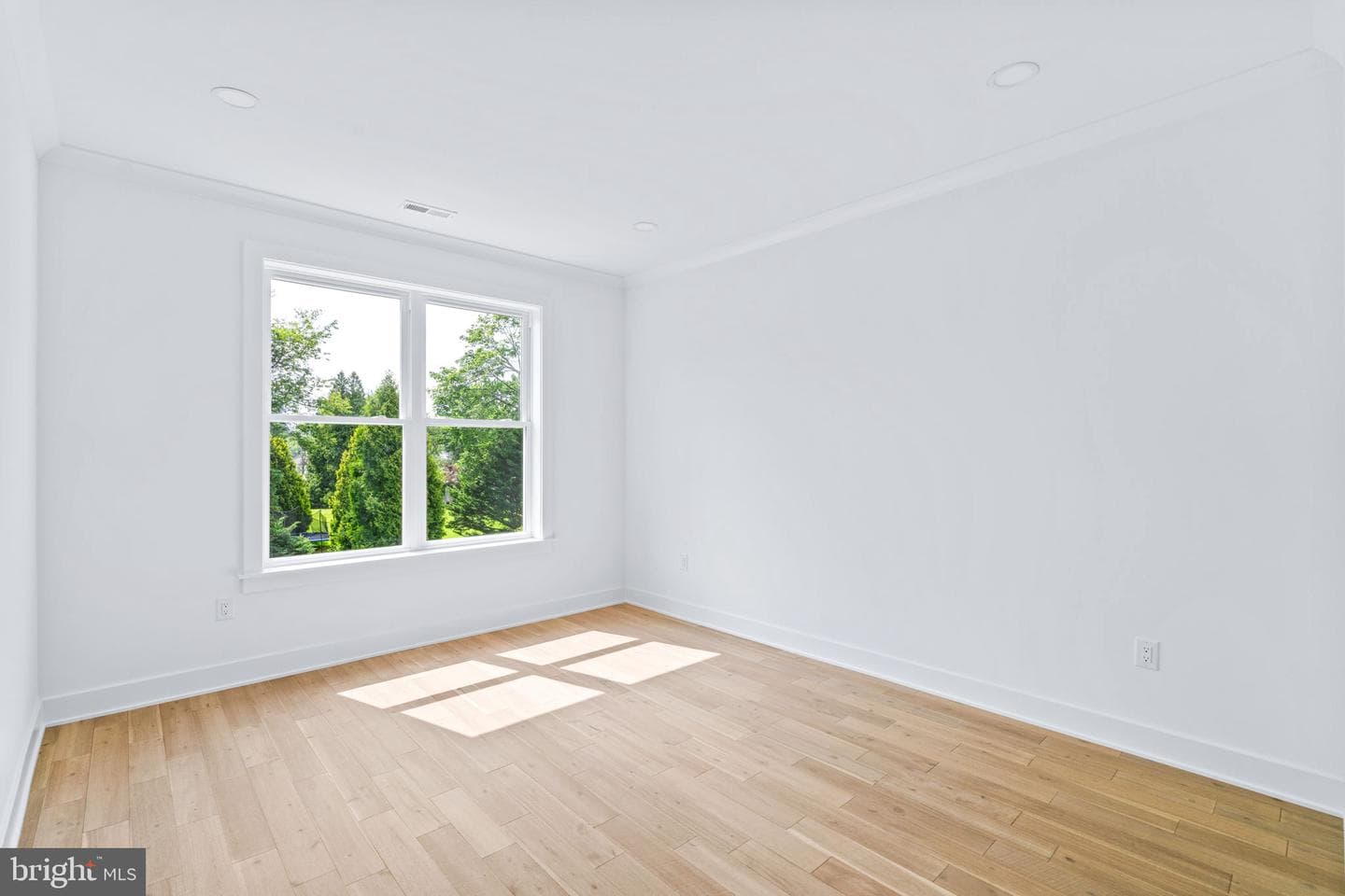653 Provident Road photo 23