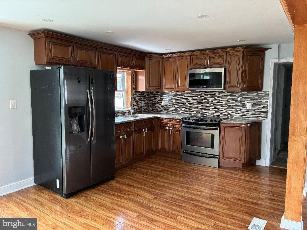 121 Walnut Avenue photo 12