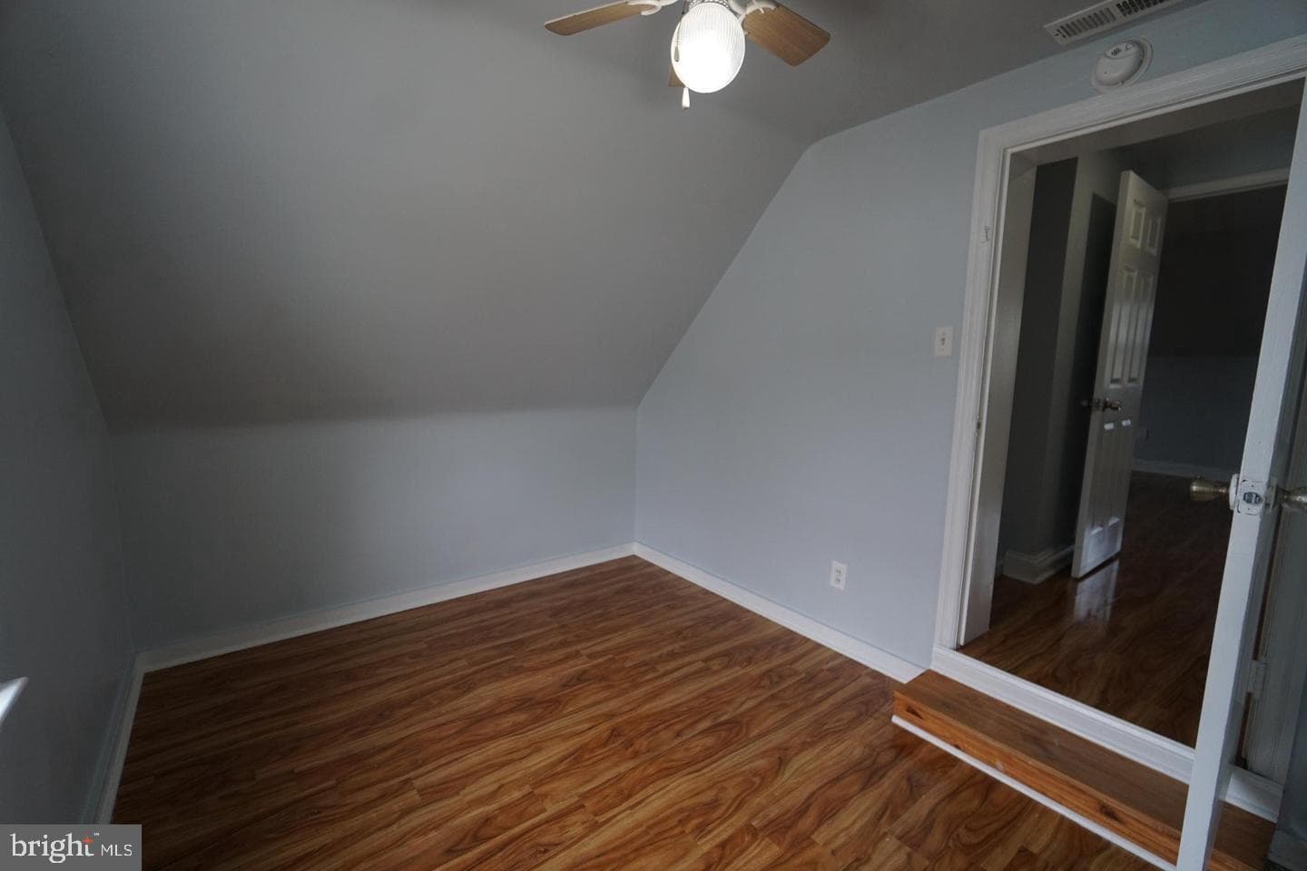 121 Walnut Avenue photo 25