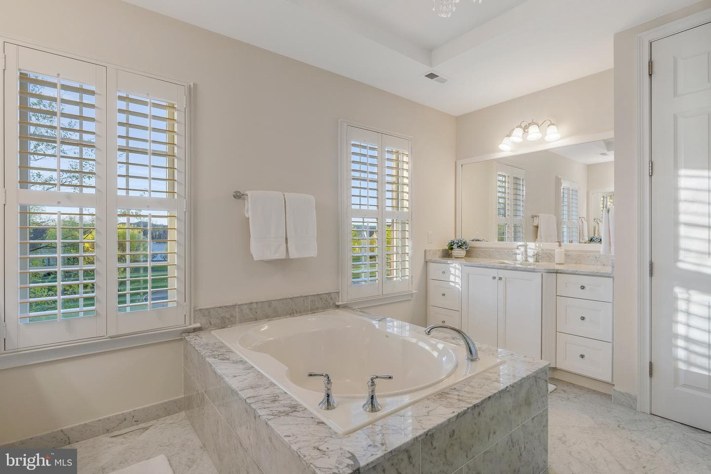 21 Goldney Dr photo 38