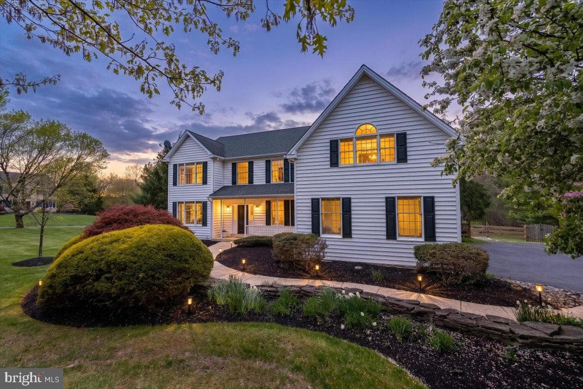 4880 Hunt Field Drive photo 4