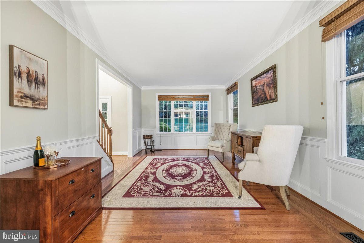 4880 Hunt Field Drive photo 8