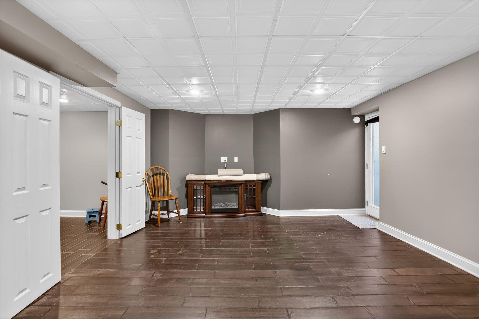 542 Zinn Drive photo 24