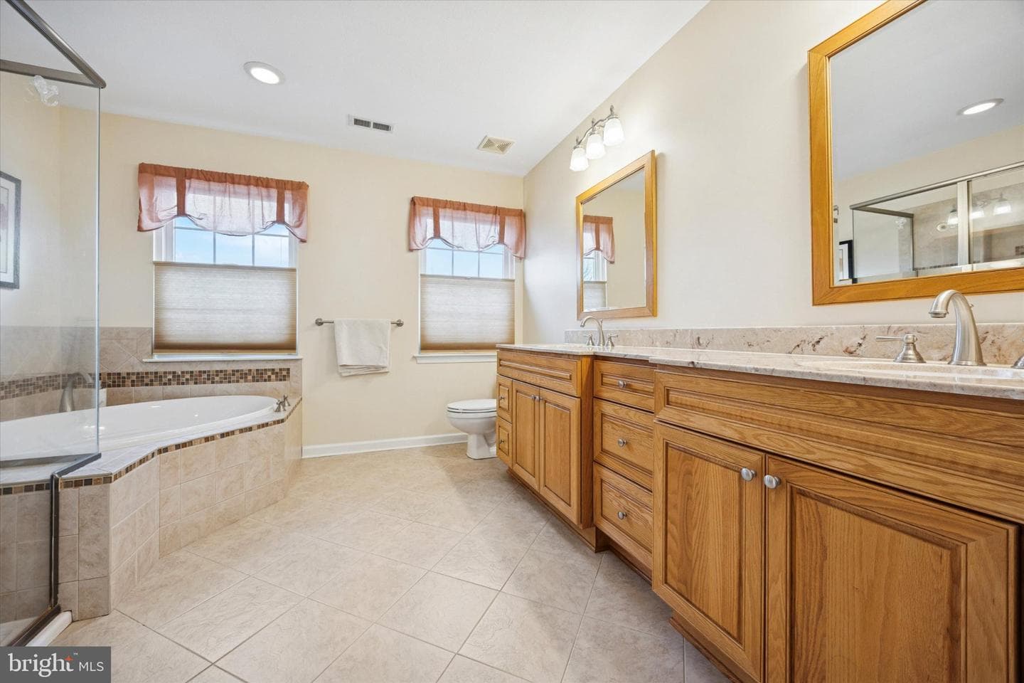 1008 Canter Circle photo 15