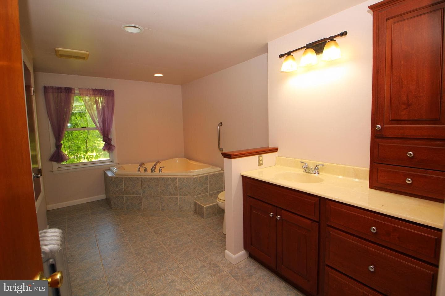 319 Fairhill Road photo 15
