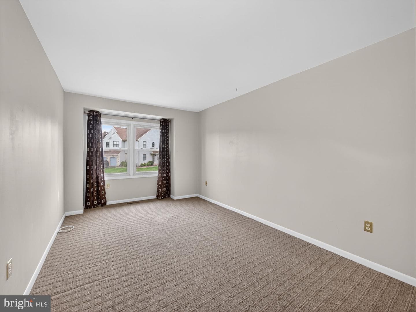 333 Basswood Circle photo 33