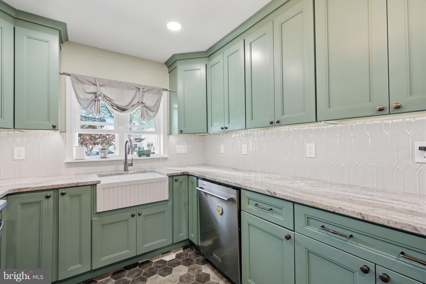 17 Needlepine Lane photo 6
