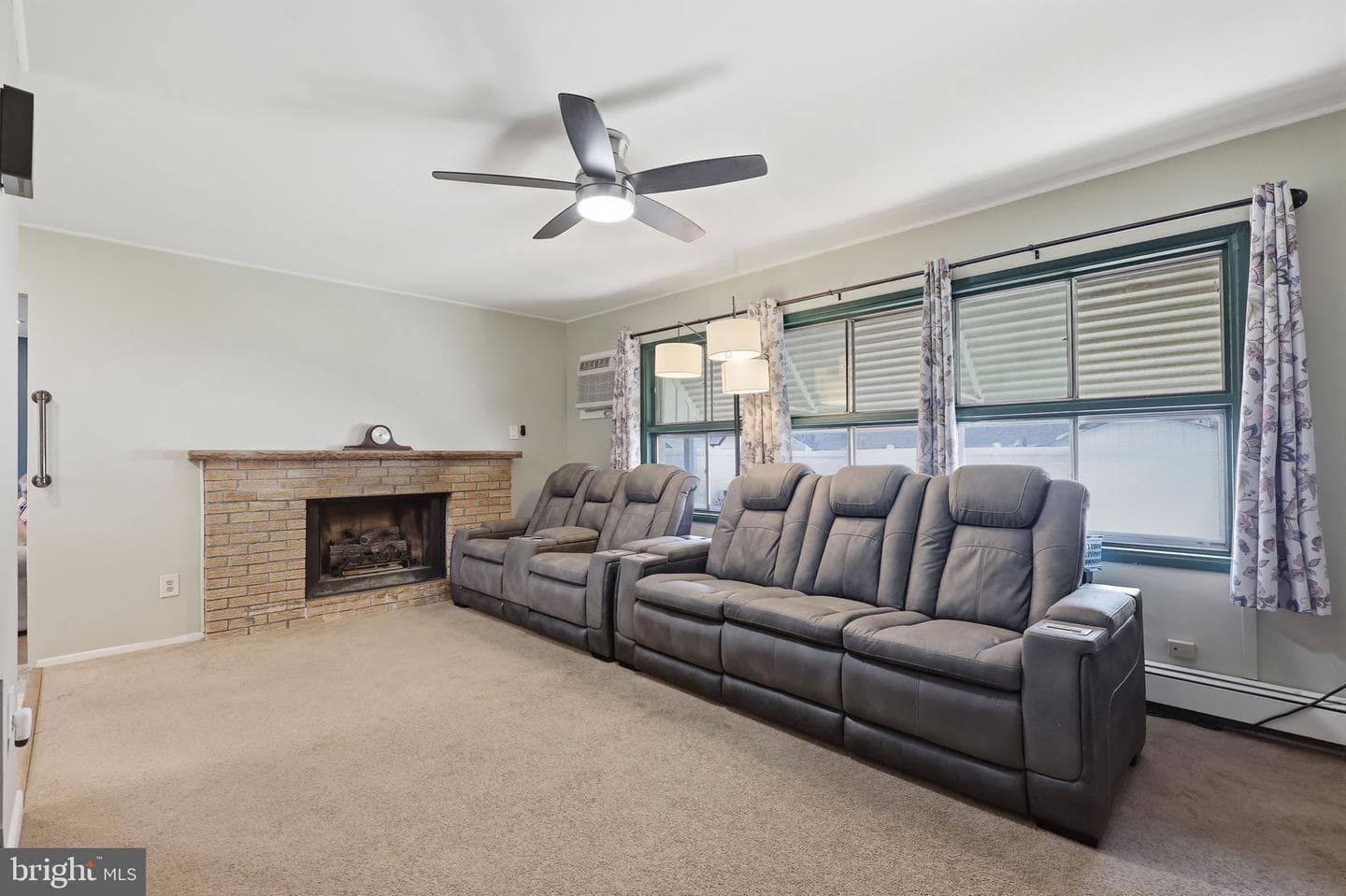 17 Needlepine Lane photo 9