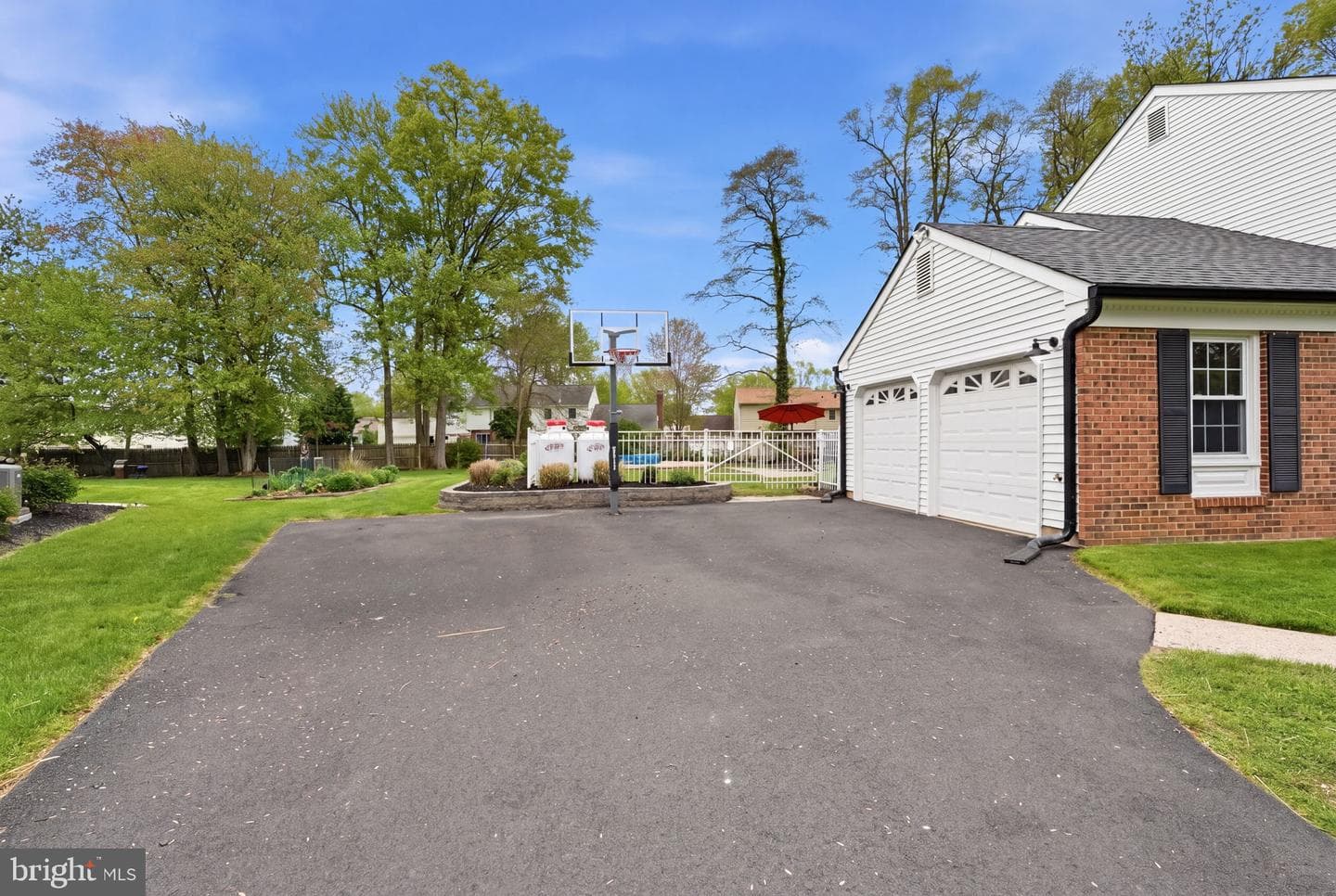 476 Gladstone Road photo 41