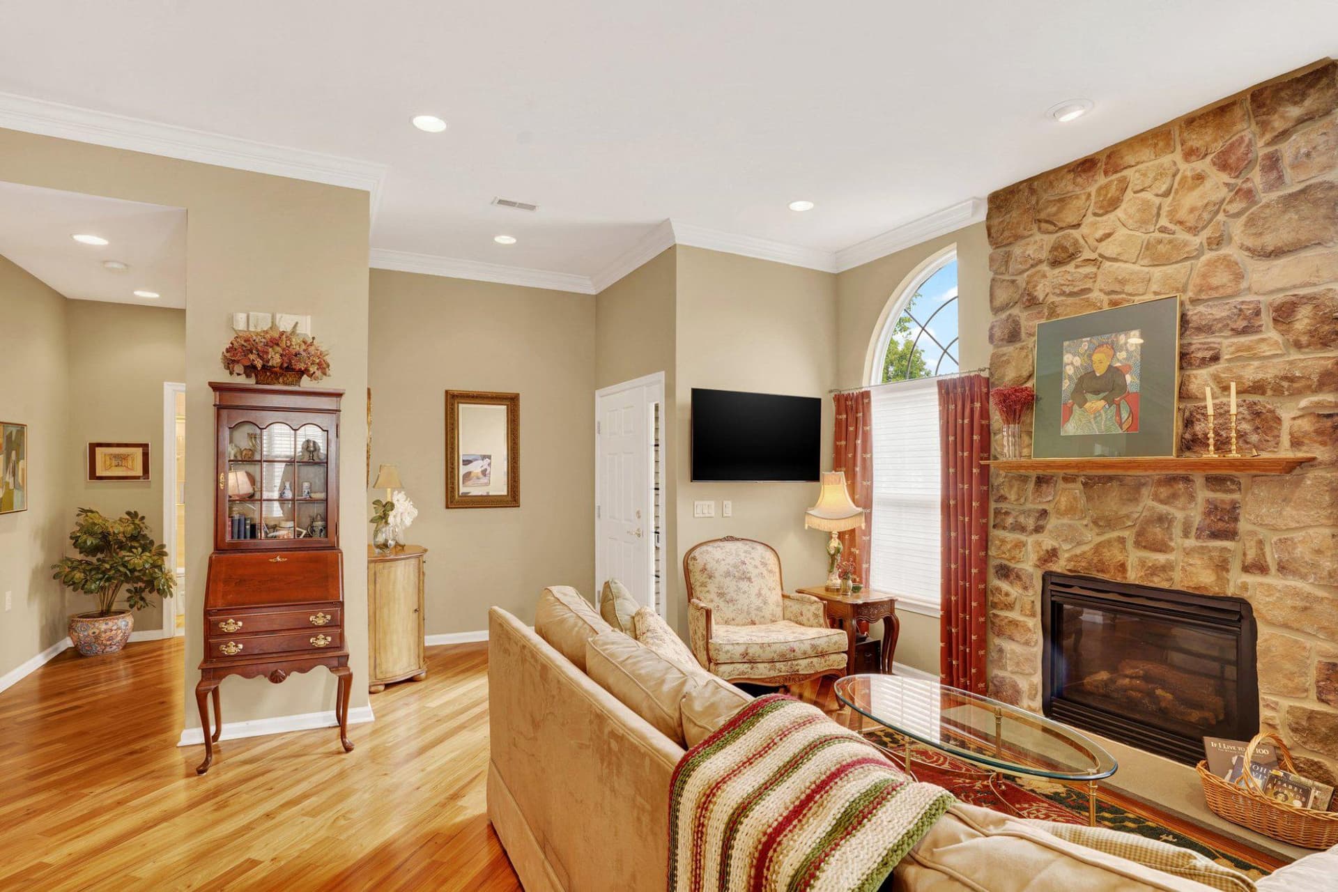 203 Fairway Drive photo 3