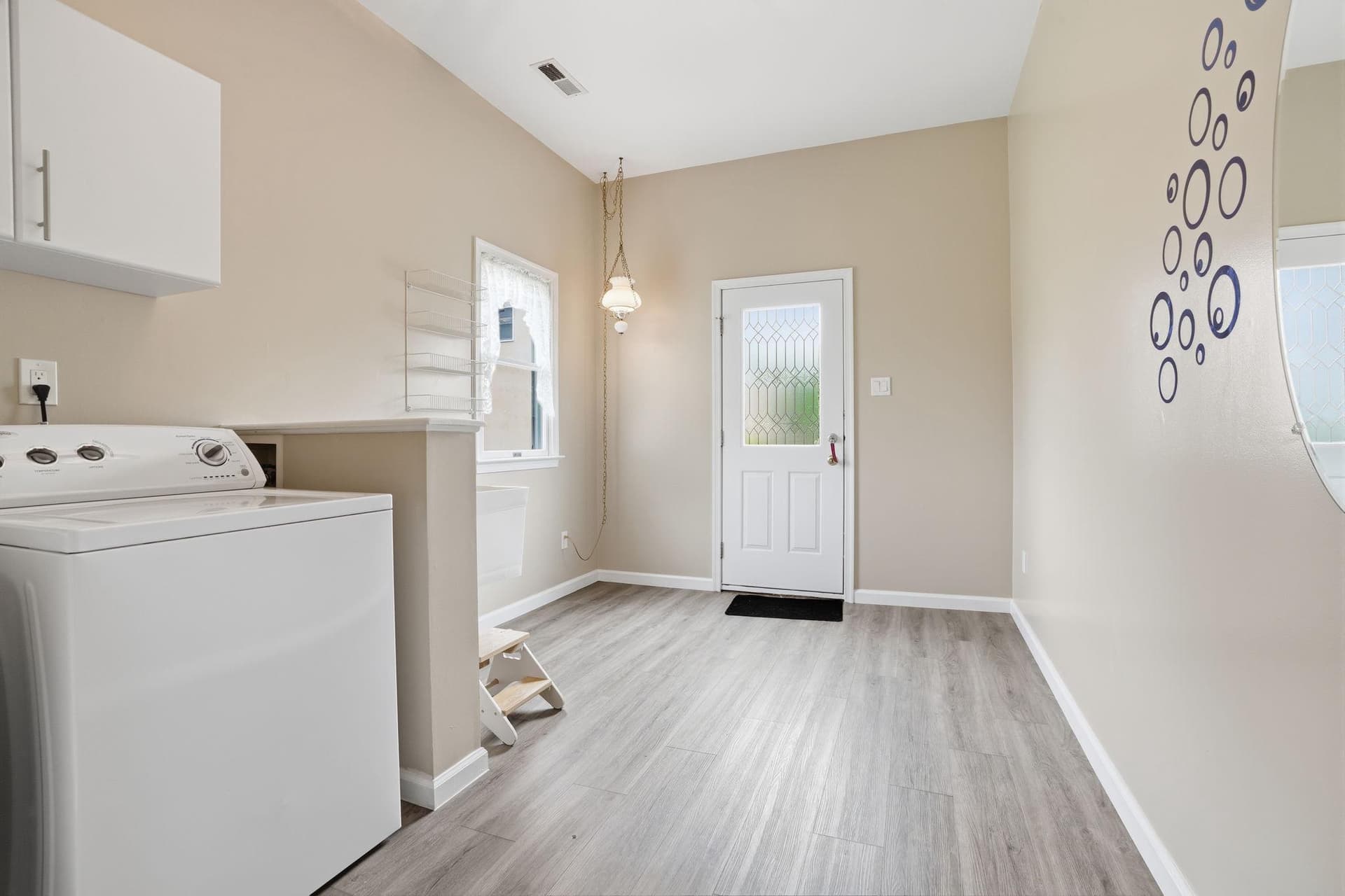 1410 Windsor Drive photo 15
