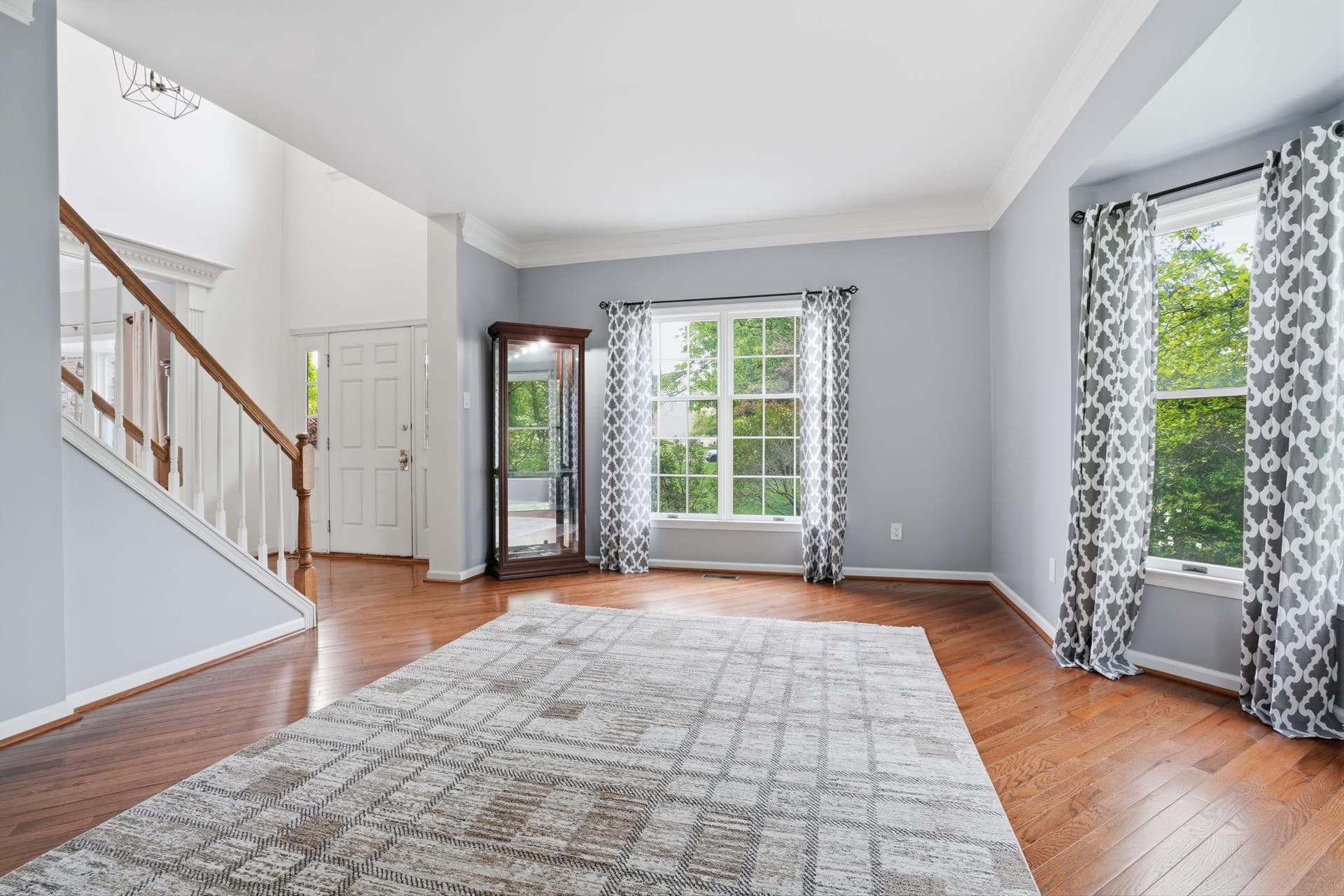 1410 Windsor Drive photo 5