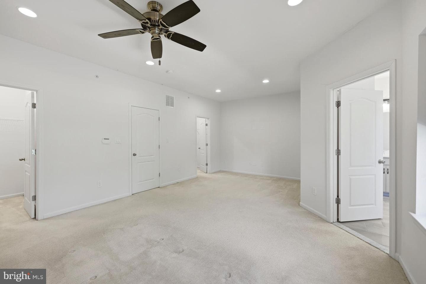 2219 Evin Drive photo 18