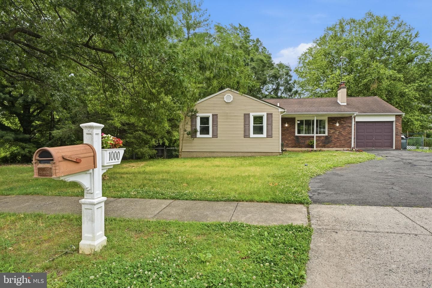 1000 Manor Lane photo 44