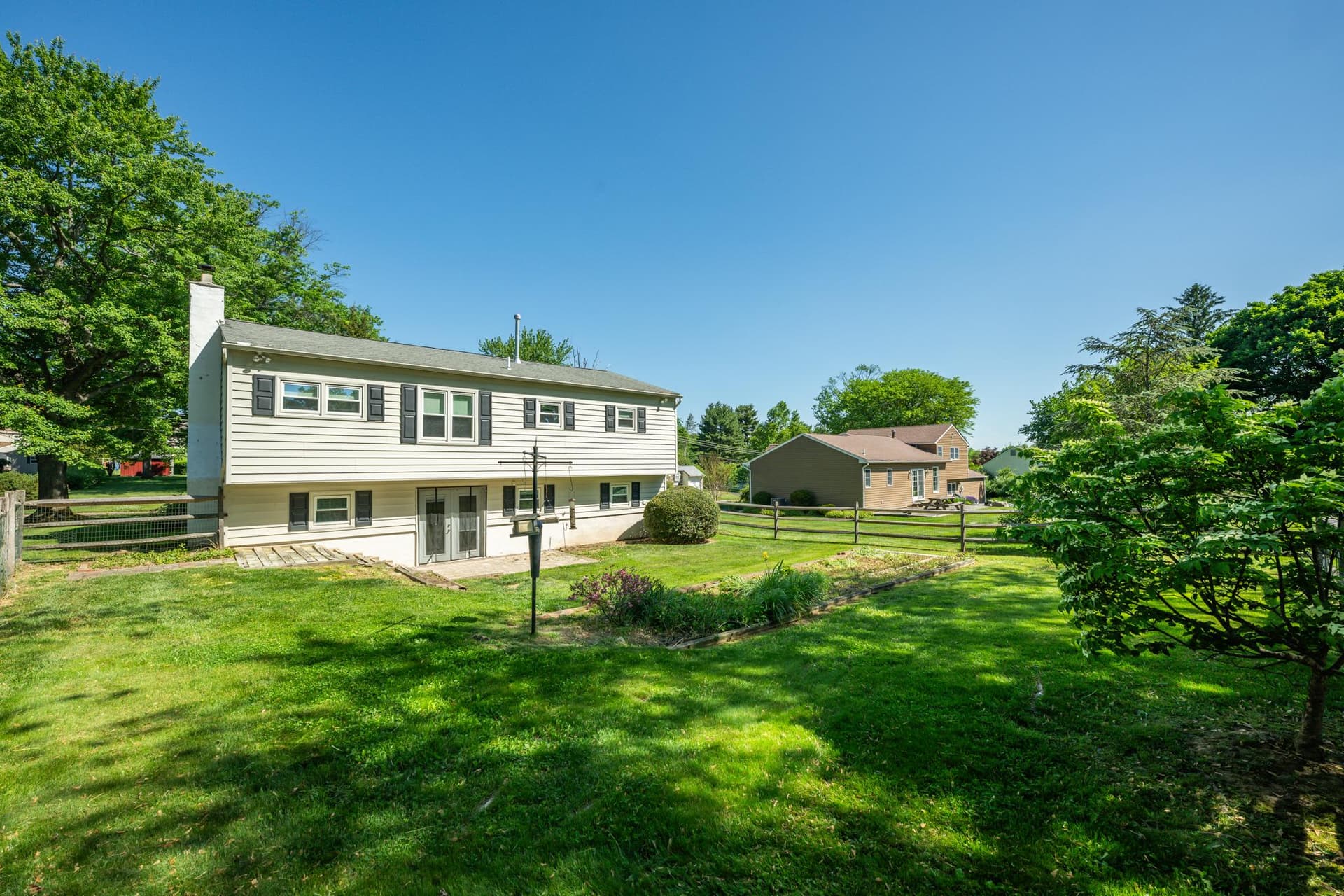8 Pleasant Avenue photo 7