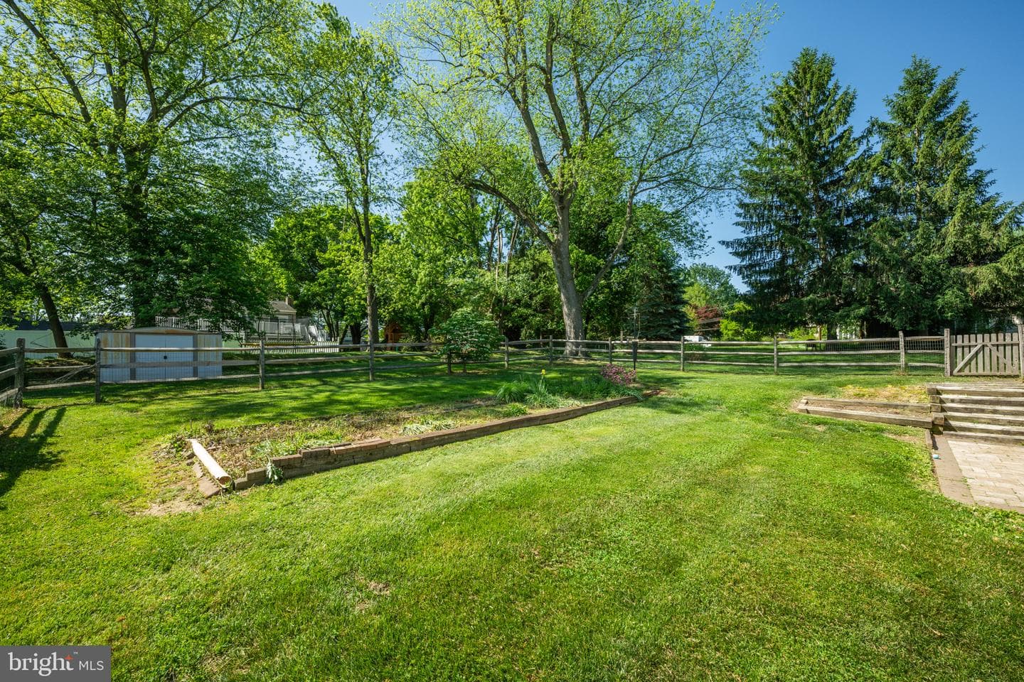 8 Pleasant Avenue photo 9