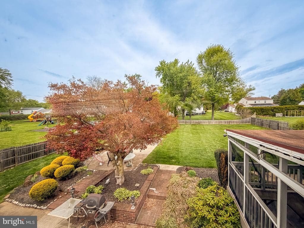 21 E Rotterdam Road photo 52