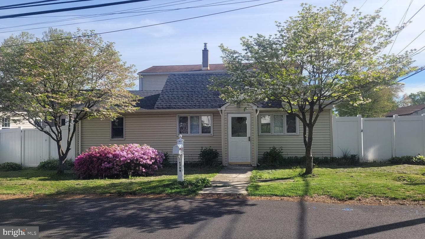 4705 Oak Avenue photo 3