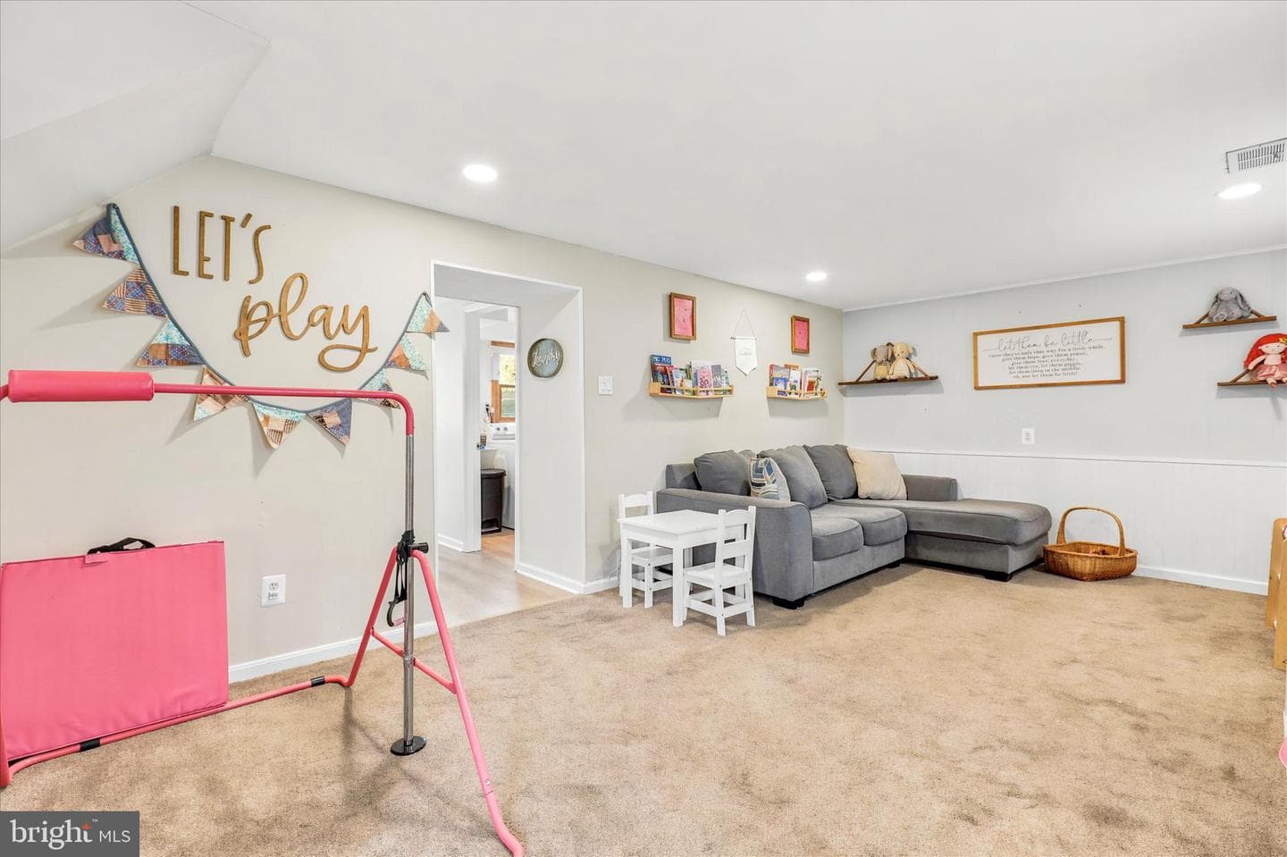 1204 Lynda Lane photo 17