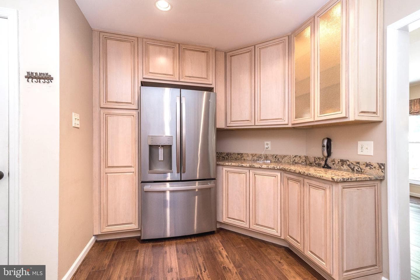 1607 Lakeview Circle photo 12