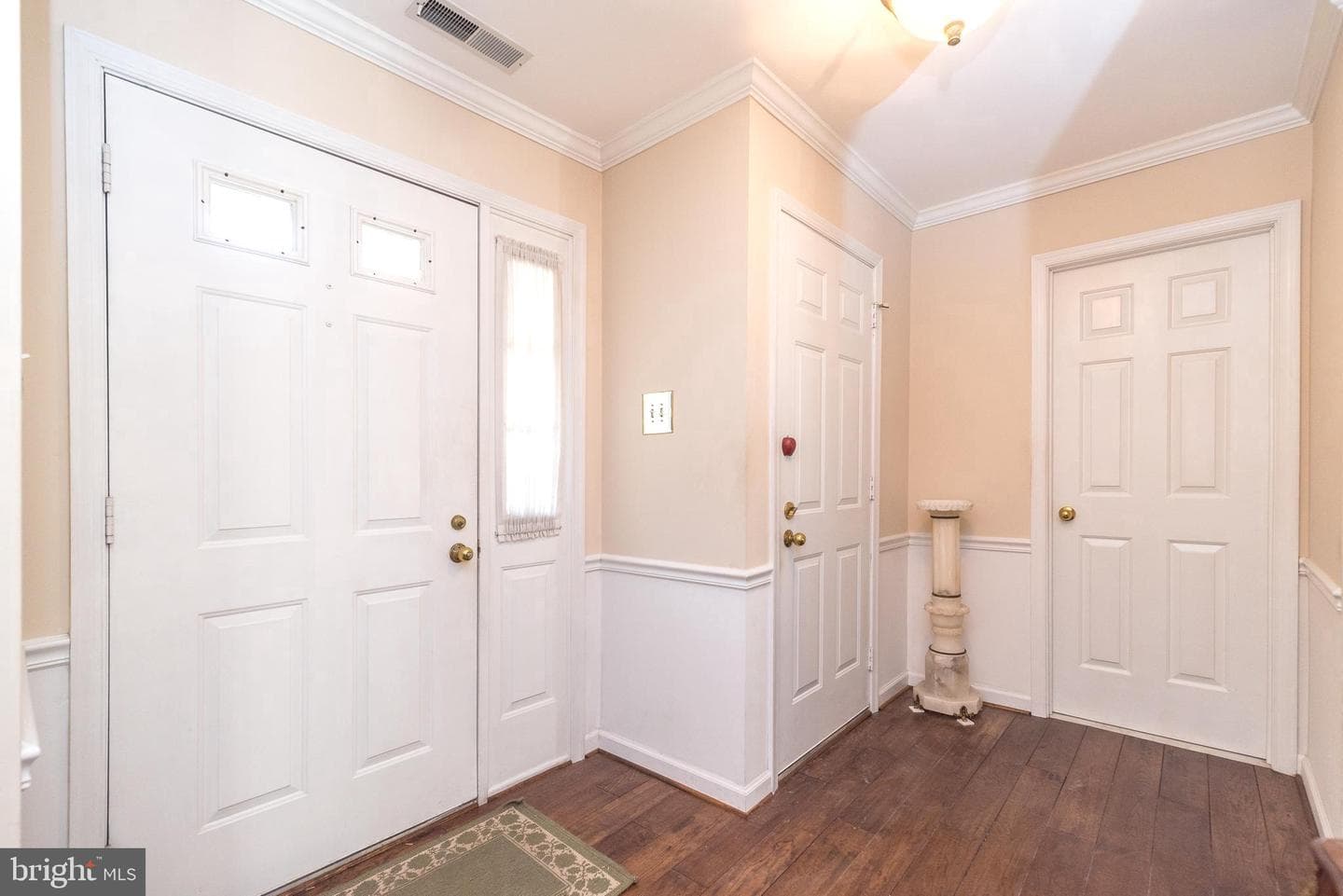 1607 Lakeview Circle photo 22
