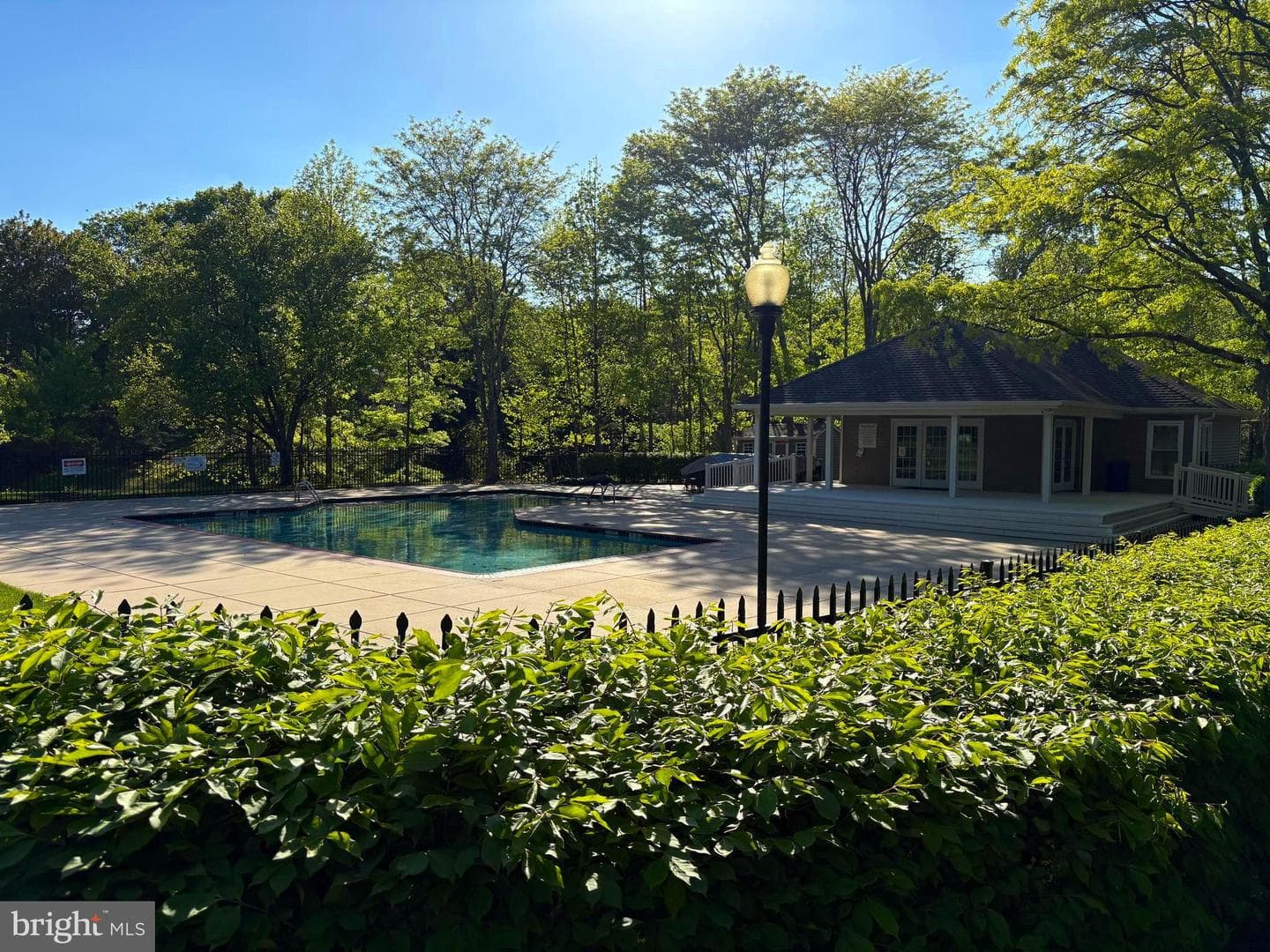 1607 Lakeview Circle photo 46