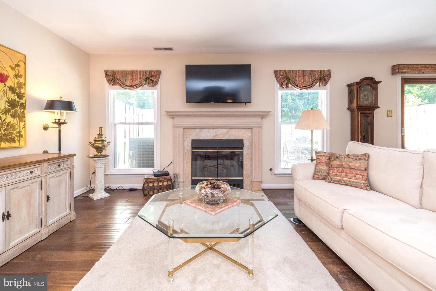 1607 Lakeview Circle photo 5