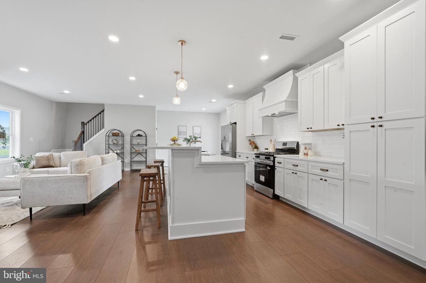 214 Wyandotte Road photo 4