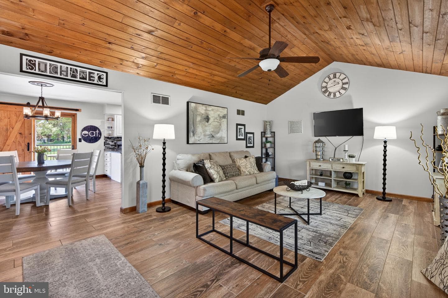 1611 Sleepy Hollow Road photo 9
