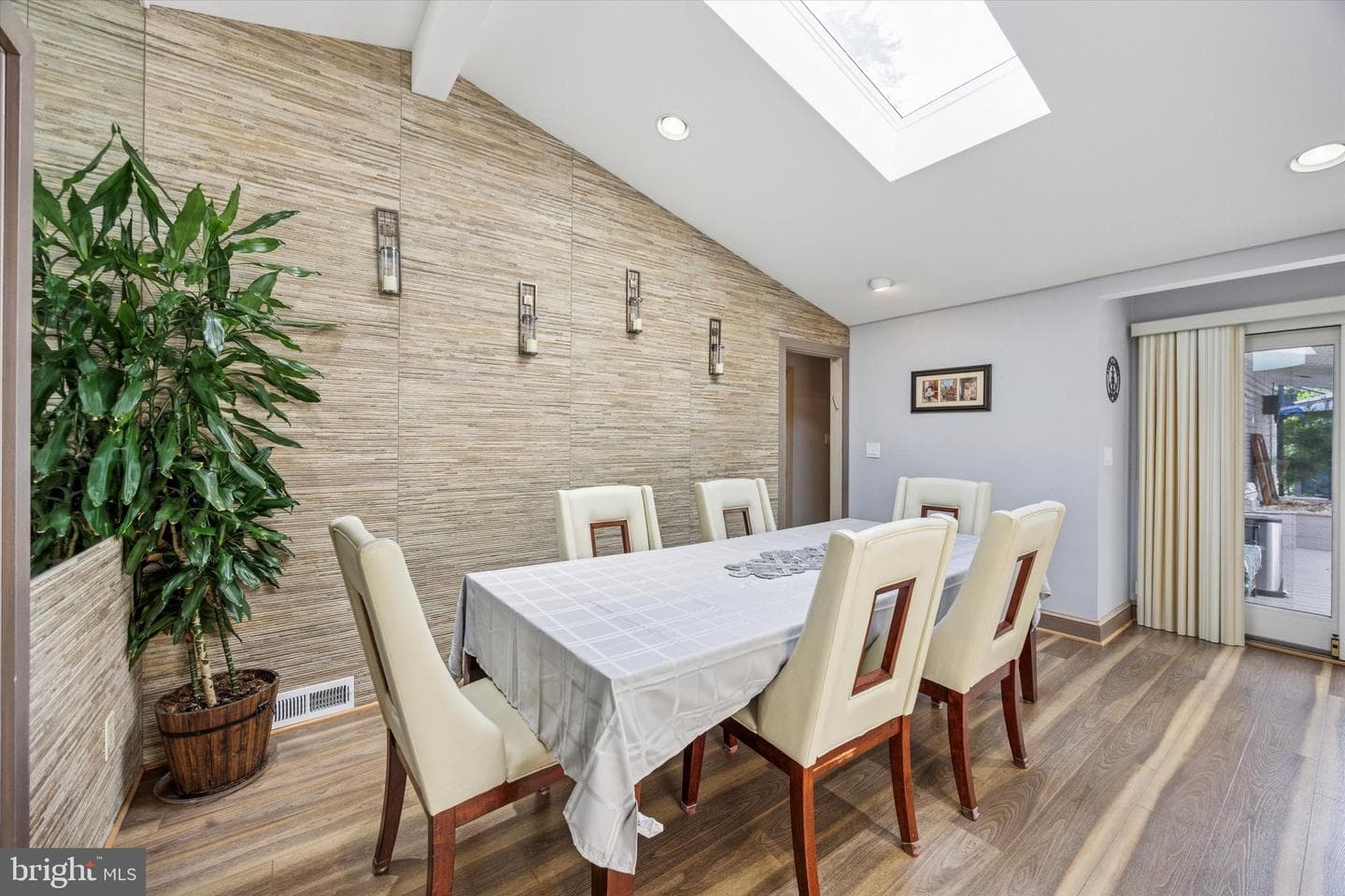 3 Eton Road photo 10