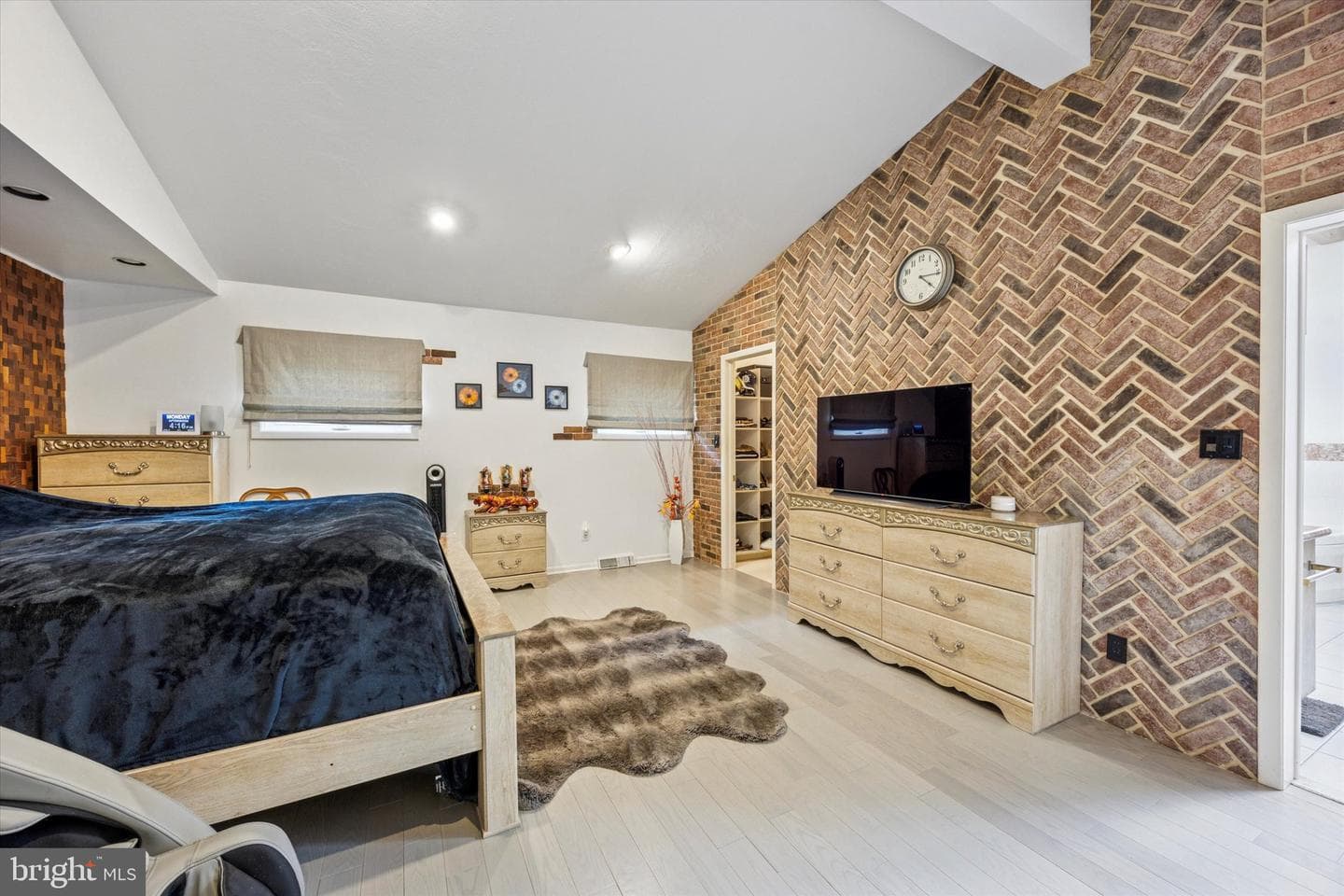 3 Eton Road photo 33